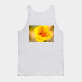 oli daffodil y bug Tank Top